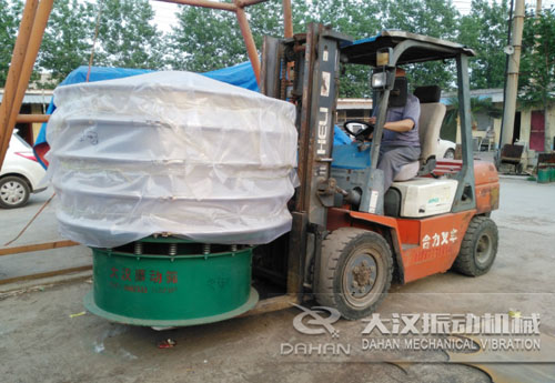 1500旋振篩發(fā)貨 1500旋振篩發(fā)貨